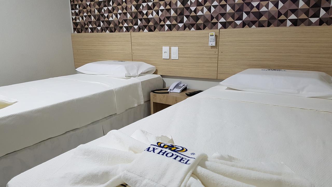 Max Hotel Арковерди Экстерьер фото