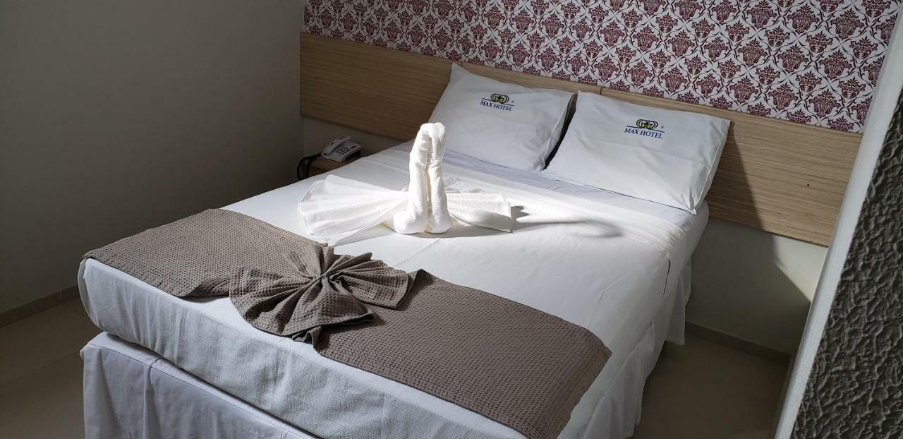 Max Hotel Арковерди Экстерьер фото